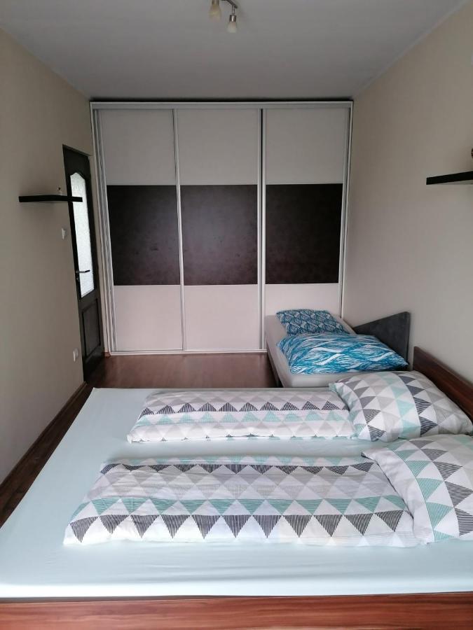 Family Holiday Apartman Nyiregyhaza Exterior photo